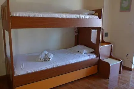 Luxurious Newly Built Maisonette In Apartamento